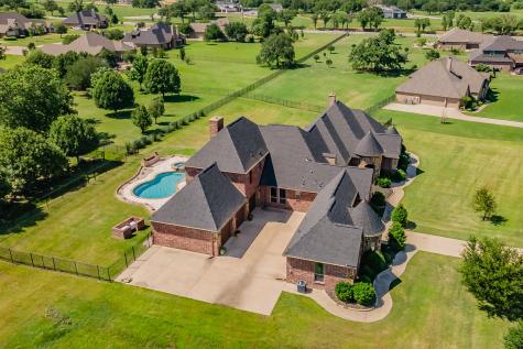 112 Diamond Rose Drive Burleson TX 76028