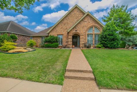 1925 Glenbrook Court Bedford TX 76021