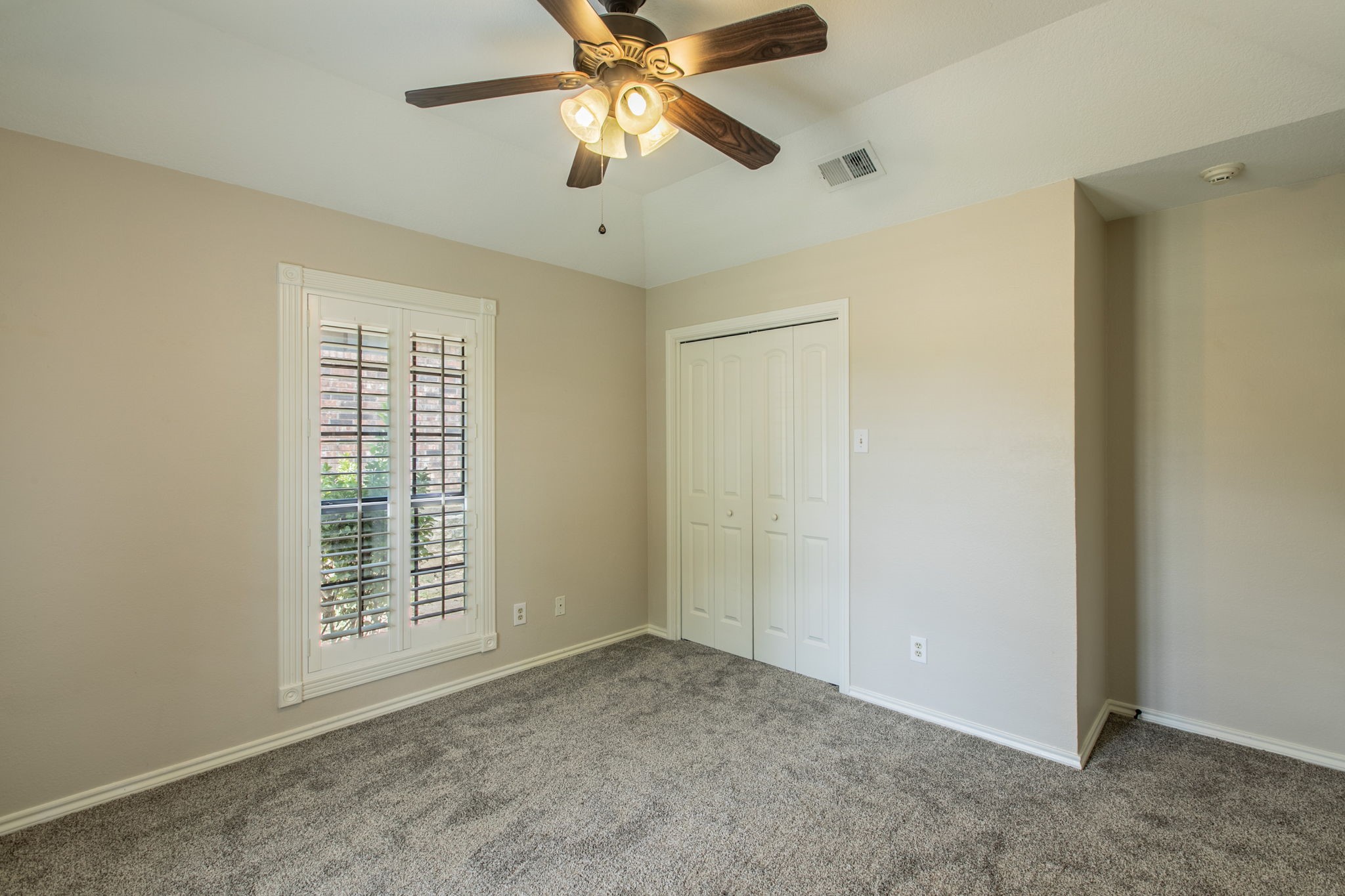 1925 Glenbrook Court Bedford TX 76021