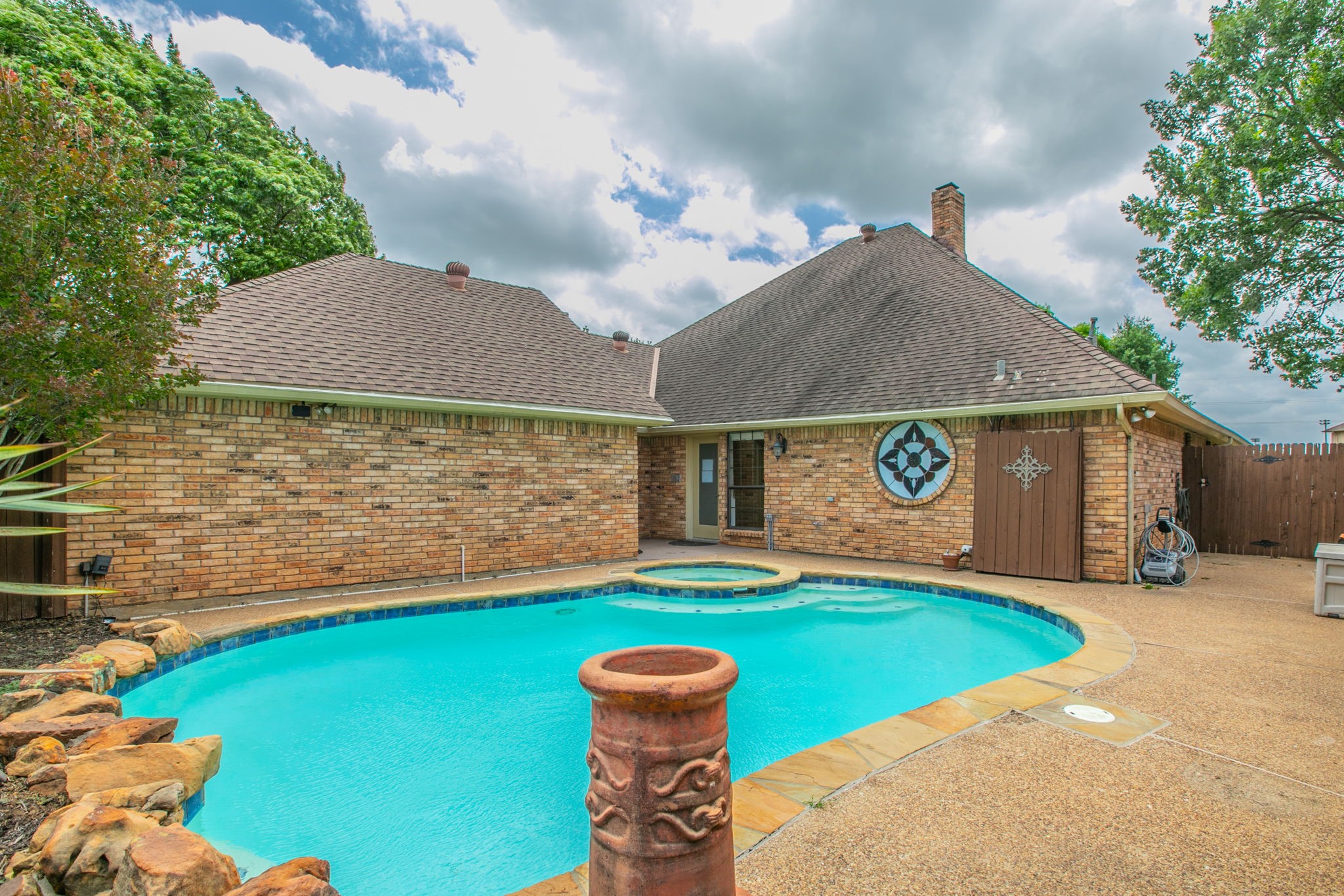 1925 Glenbrook Court Bedford TX 76021