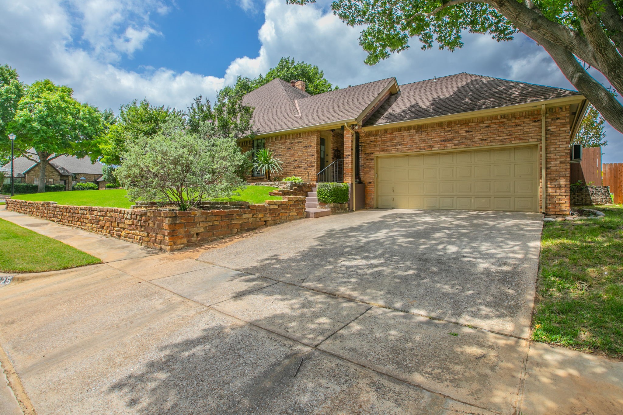 1925 Glenbrook Court Bedford TX 76021