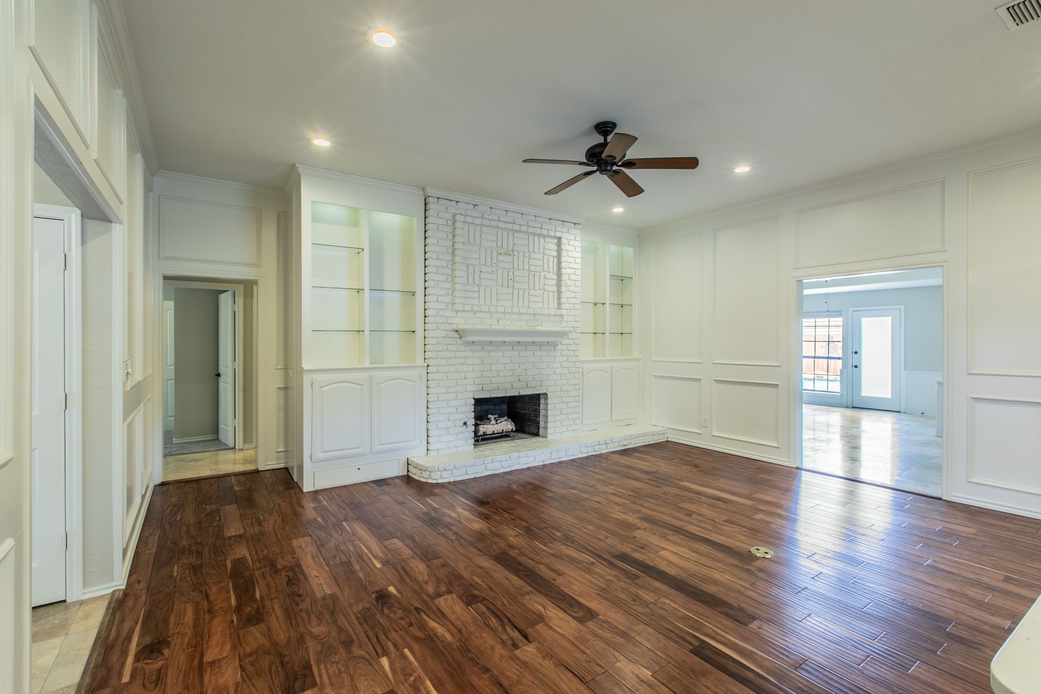 1925 Glenbrook Court Bedford TX 76021