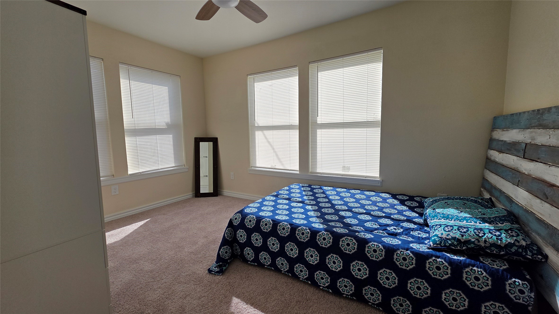 805 Adkins Street Bowie TX 76230