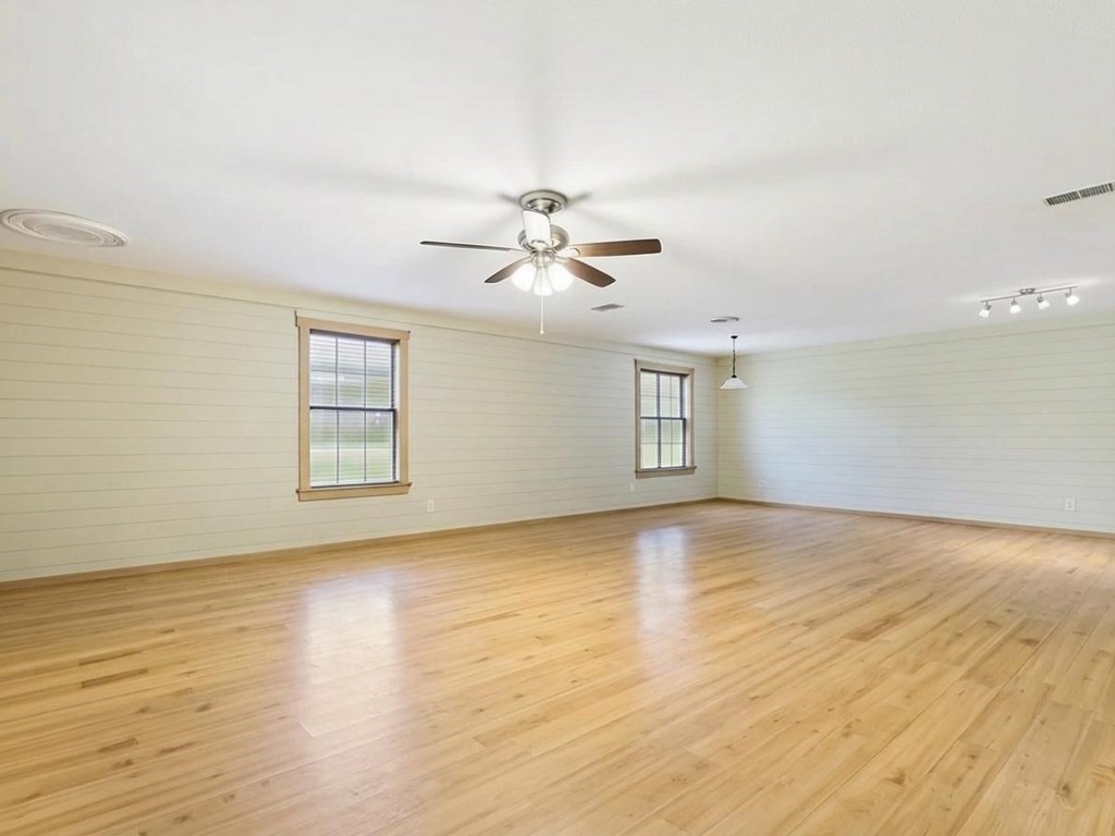 3221 Bandera Street Athens TX 75752
