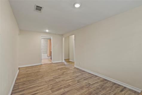 836 W 8th Street Dallas TX 75208