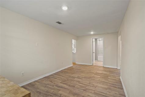 836 W 8th Street Dallas TX 75208