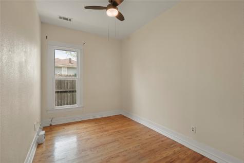 836 W 8th Street Dallas TX 75208