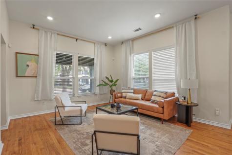 836 W 8th Street Dallas TX 75208
