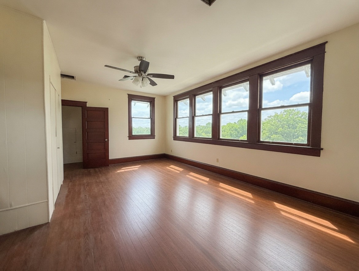 2749 Mcgregor South Loop Mcgregor TX 76657