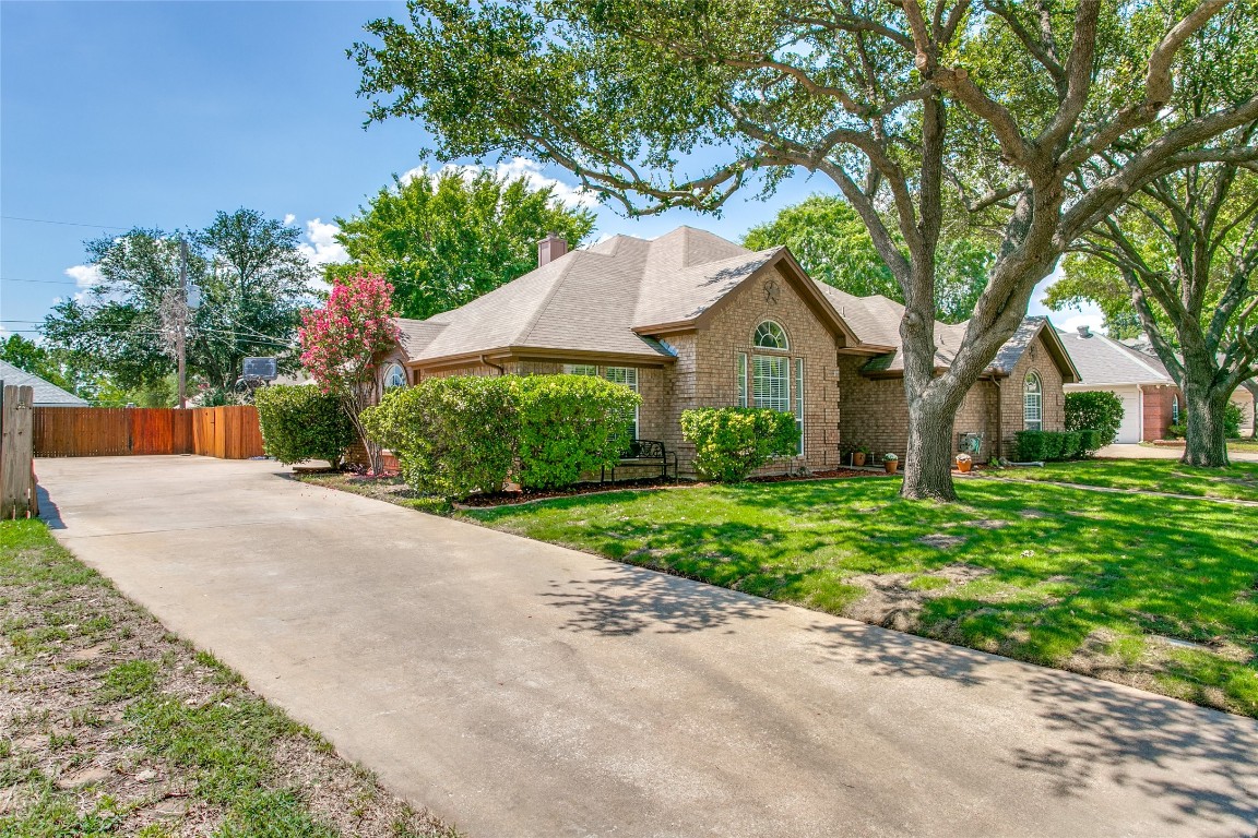 7832 Hidden Oaks Drive North Richland Hills TX 76182