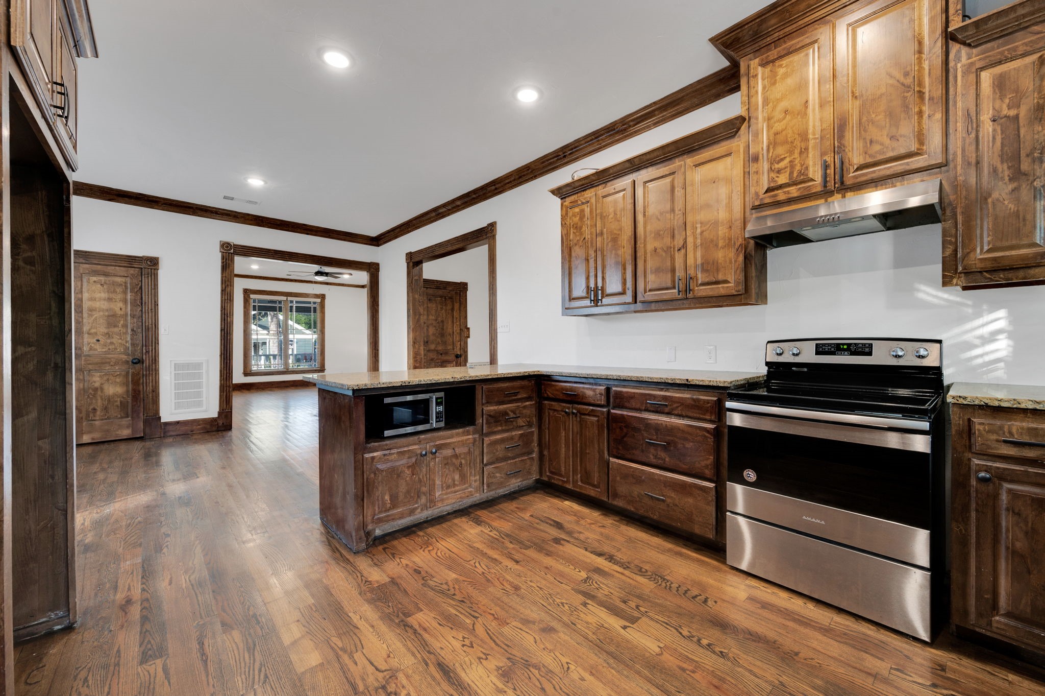 412 Royal Street Waxahachie TX 75165