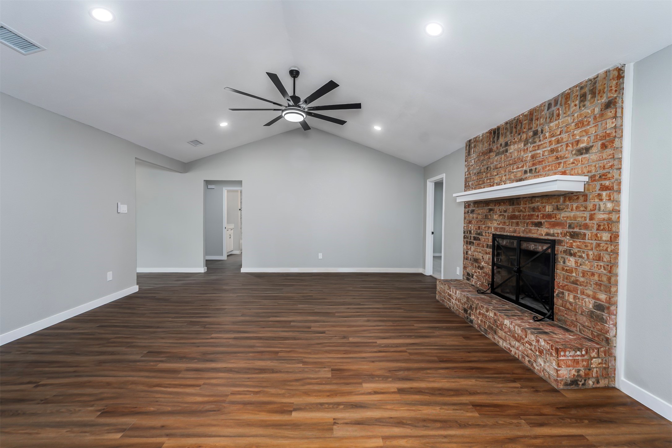 2004 Tarver Road Burleson TX 76028