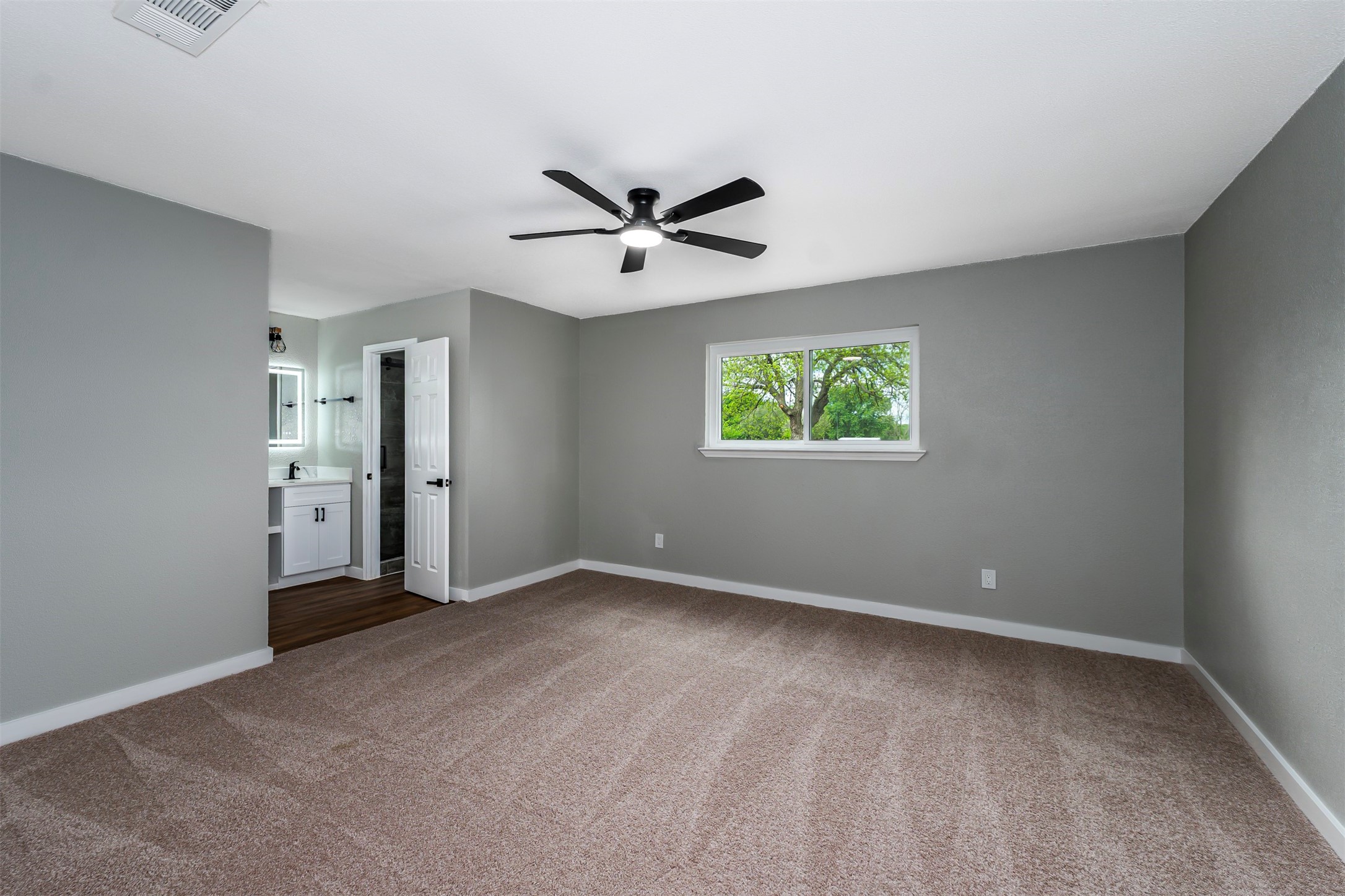 2004 Tarver Road Burleson TX 76028