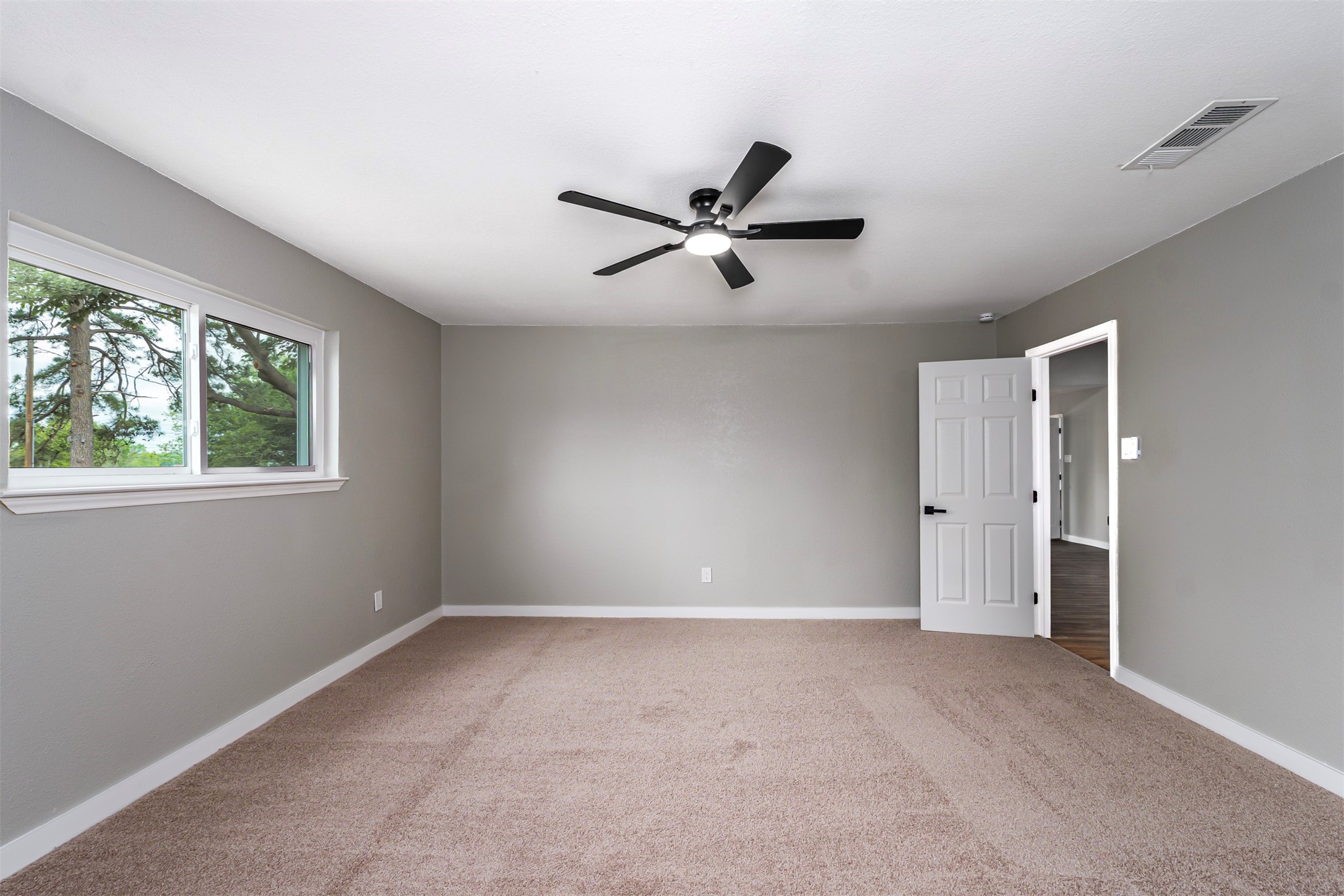 2004 Tarver Road Burleson TX 76028