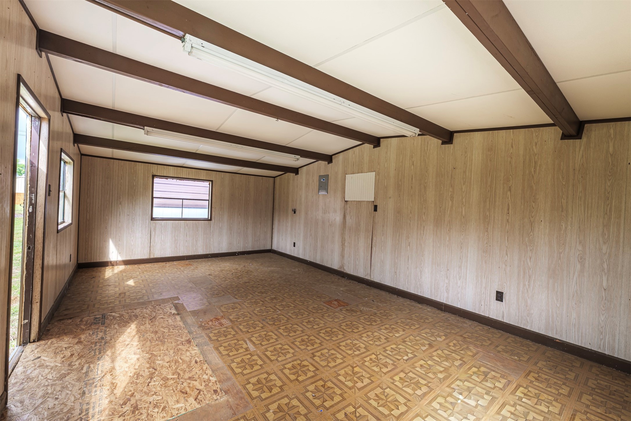 2004 Tarver Road Burleson TX 76028
