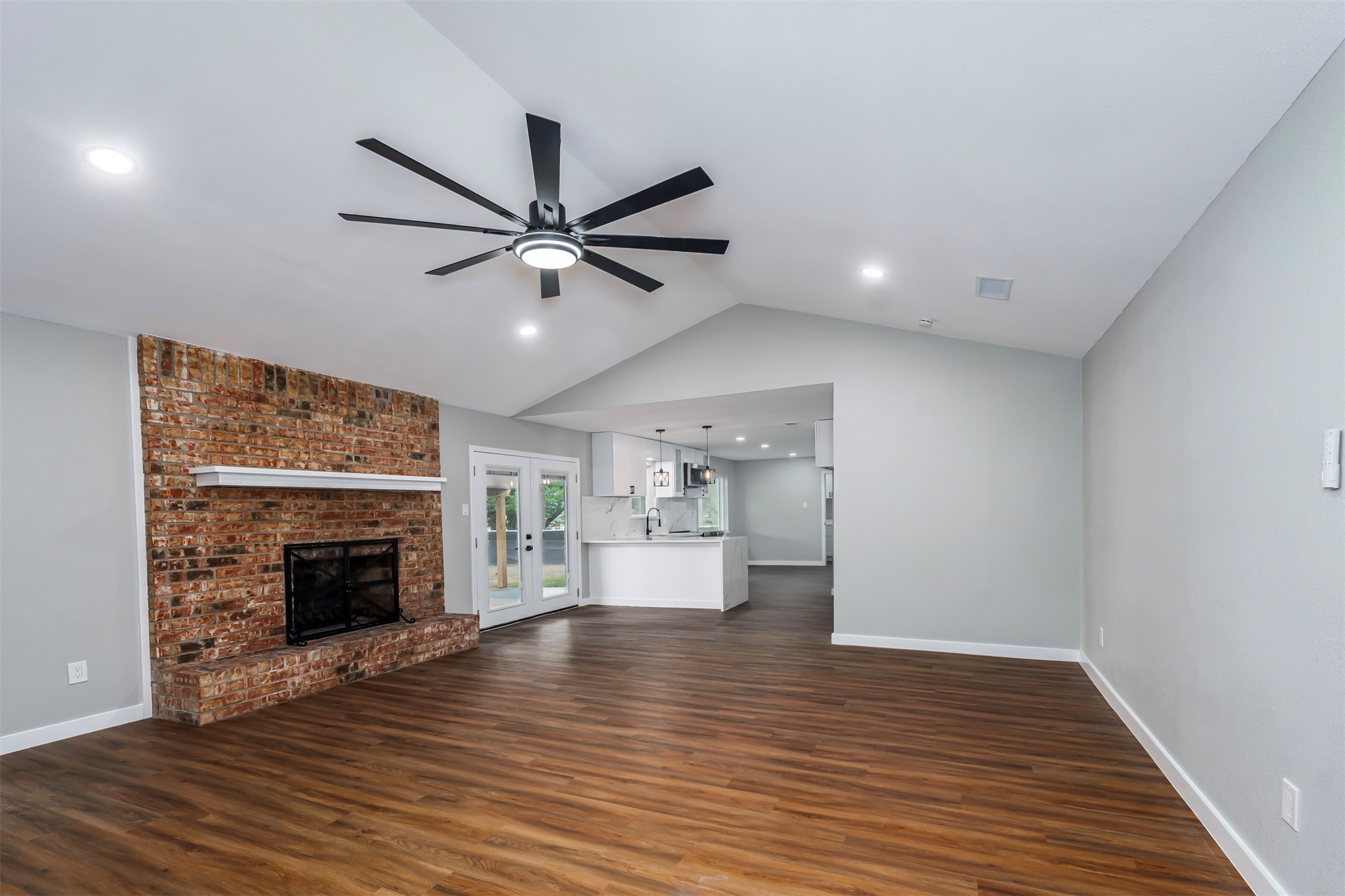 2004 Tarver Road Burleson TX 76028