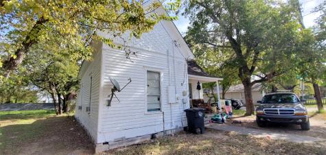 878 Sabine Avenue Cleburne TX 76031