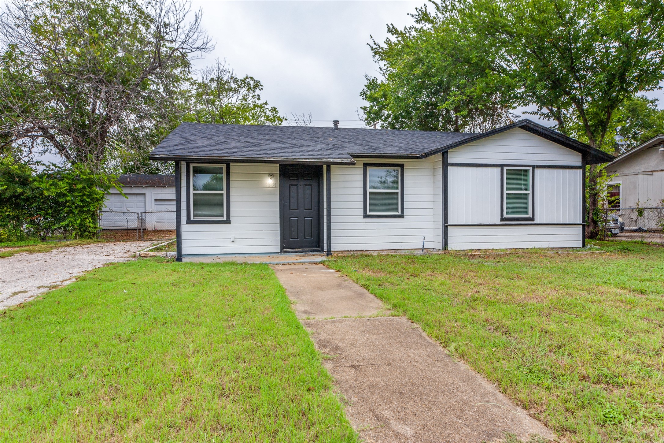 4301 Burly Street Forest Hill TX 76119