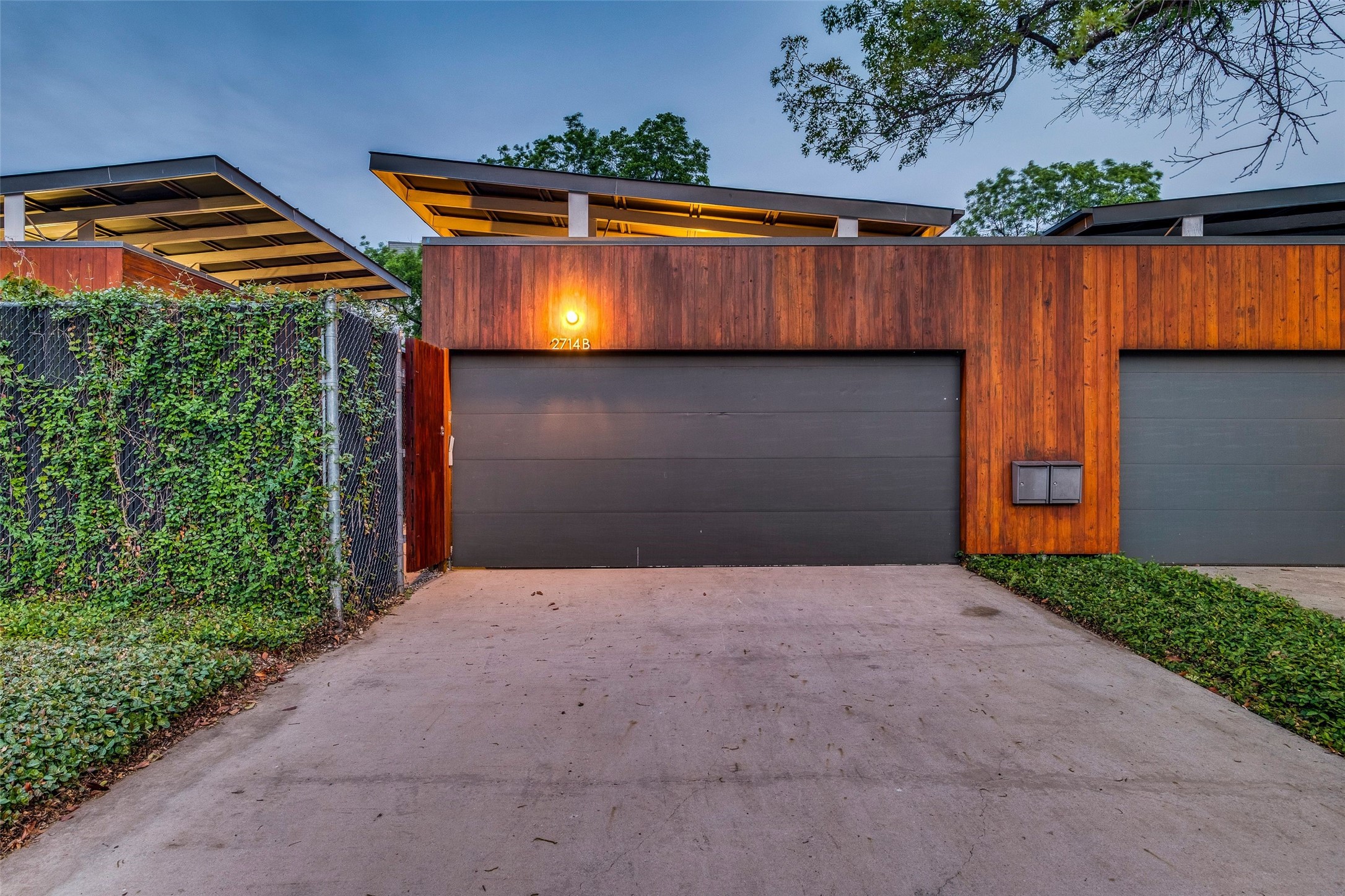 2714 Throckmorton Street Dallas TX 75219