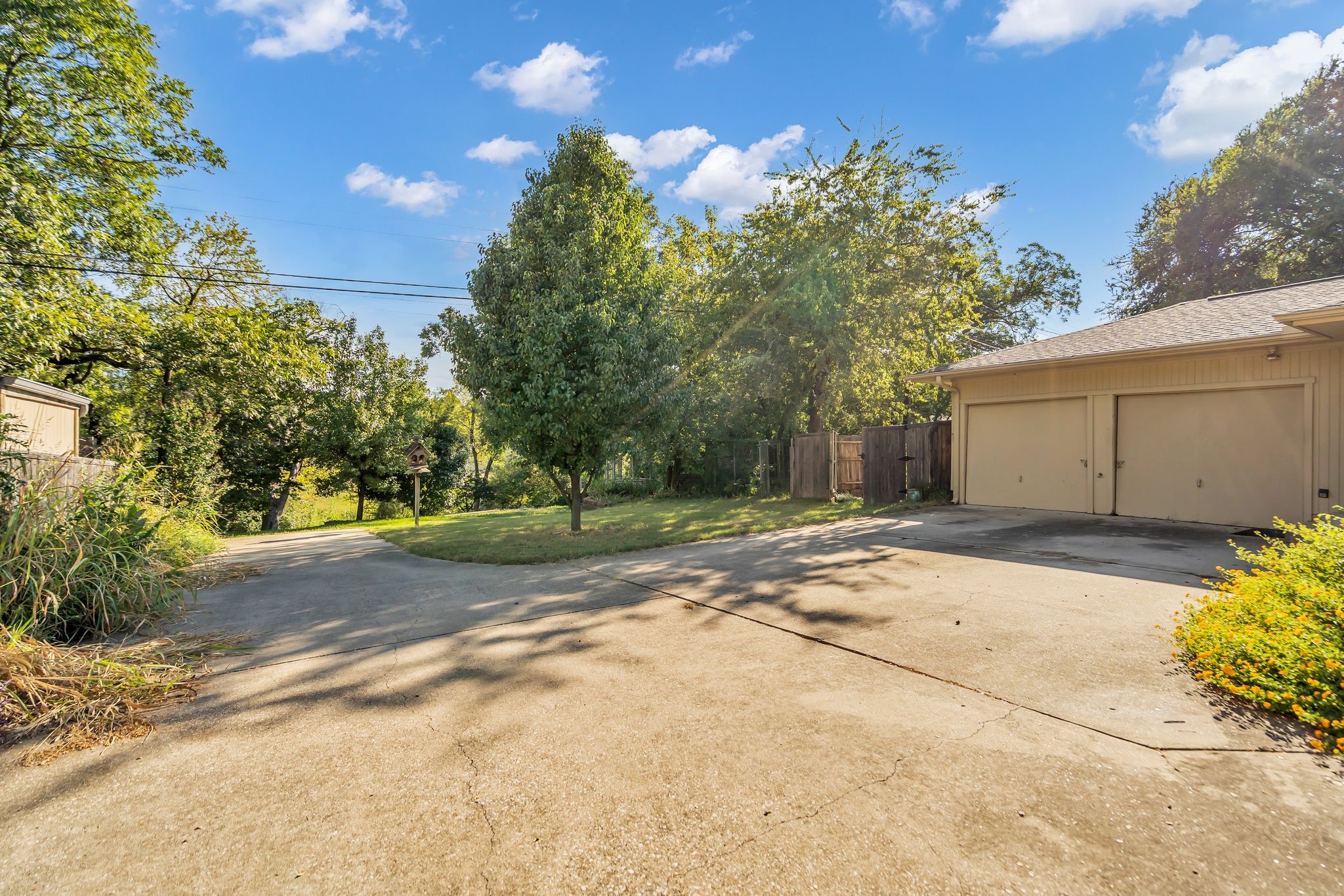 2972 Maydelle Lane Farmers Branch TX 75234