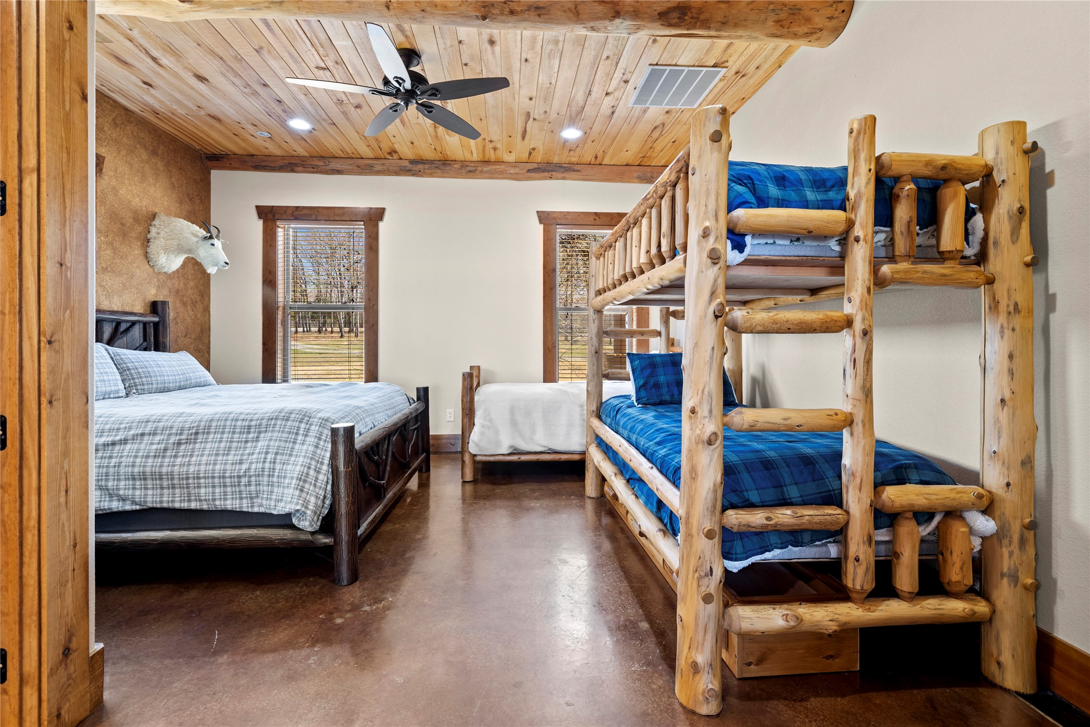 788 Rs County Road 3500 Emory TX 75440