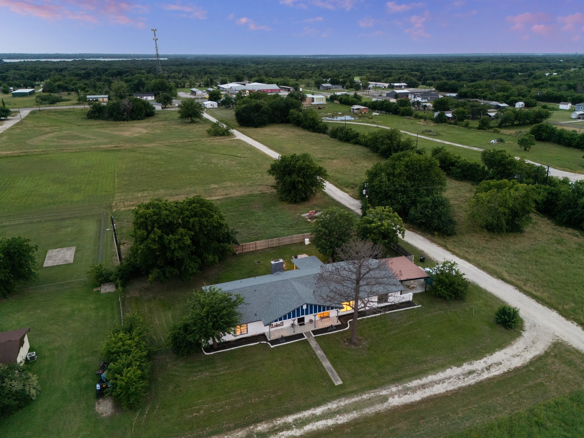 713 W Rosemary Street Quinlan TX 75474