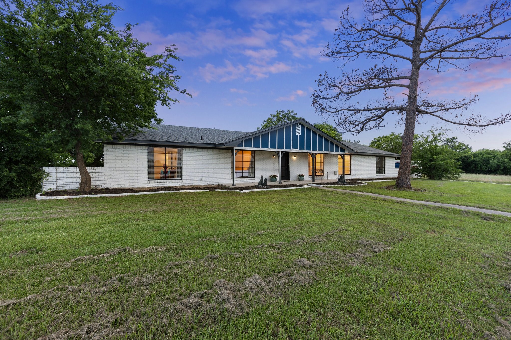 713 W Rosemary Street Quinlan TX 75474