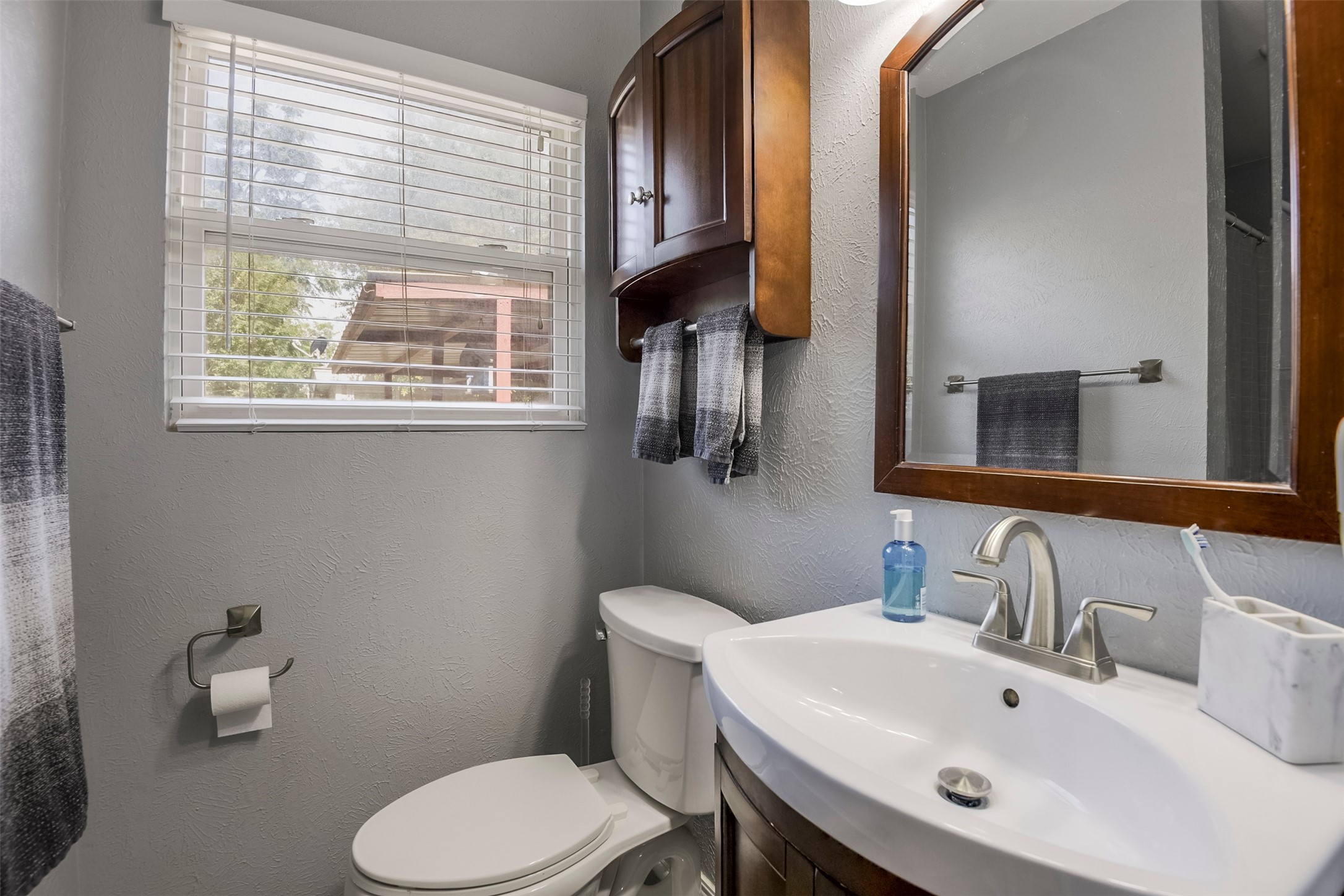 741 Cullum Avenue Hurst TX 76053