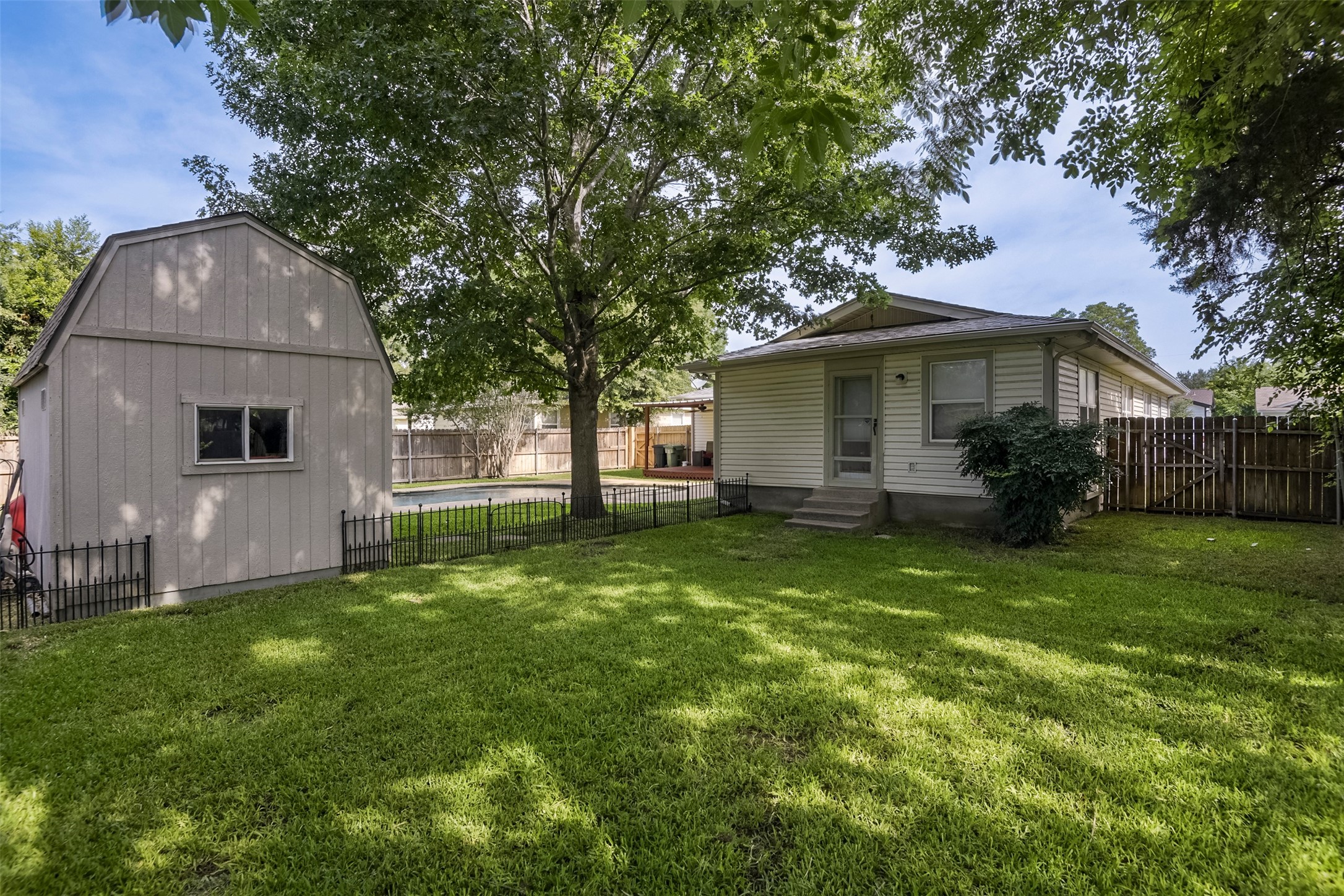 741 Cullum Avenue Hurst TX 76053