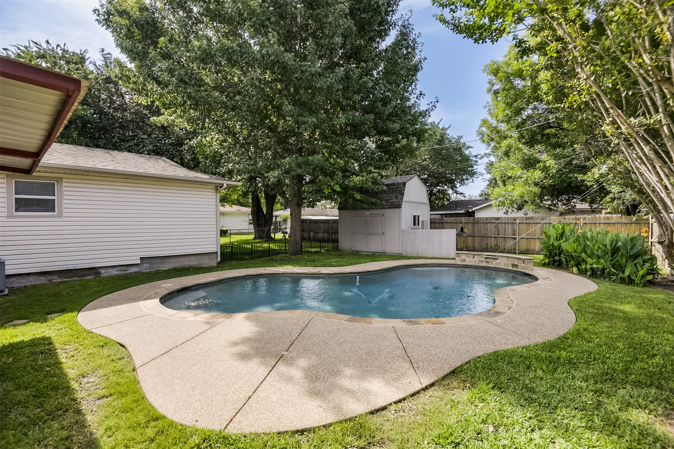 741 Cullum Avenue Hurst TX 76053