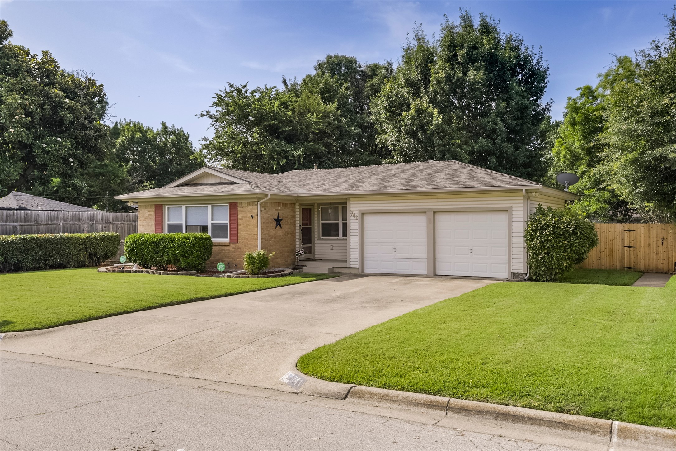 741 Cullum Avenue Hurst TX 76053