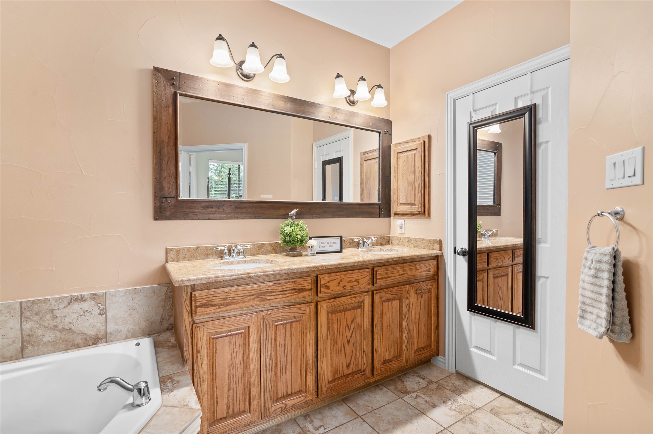 931 Senna Drive Argyle TX 76226