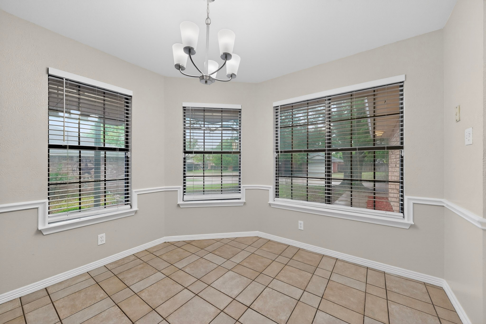 8 Marvin Gardens Midlothian TX 76065