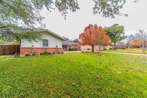 3908 Springbranch Drive Benbrook TX 76116