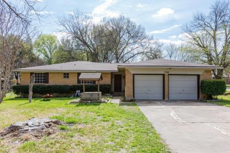 336 Brook Hollow Drive Desoto TX 75115