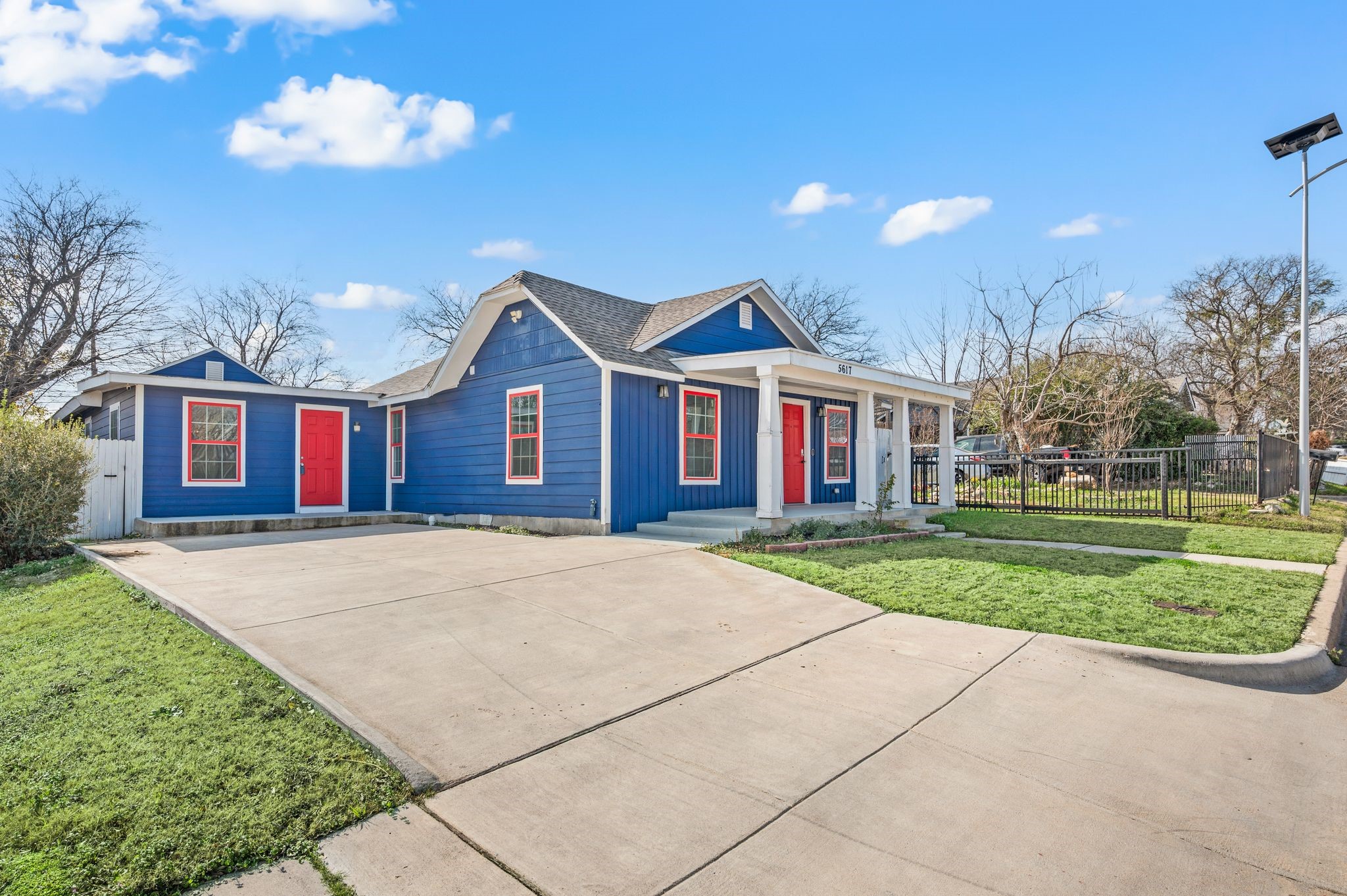5617 Blackmore Avenue Fort Worth TX 76107