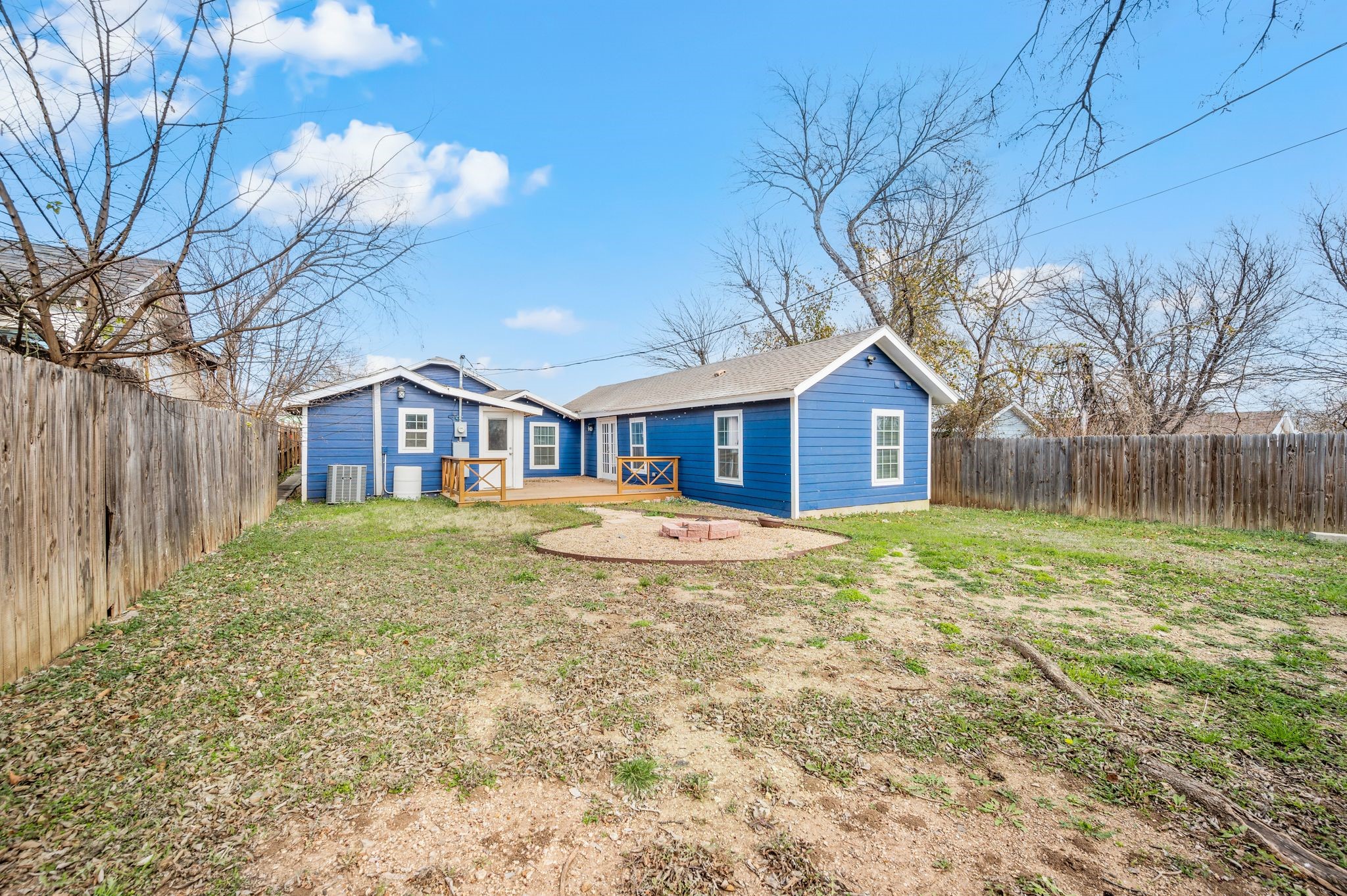 5617 Blackmore Avenue Fort Worth TX 76107
