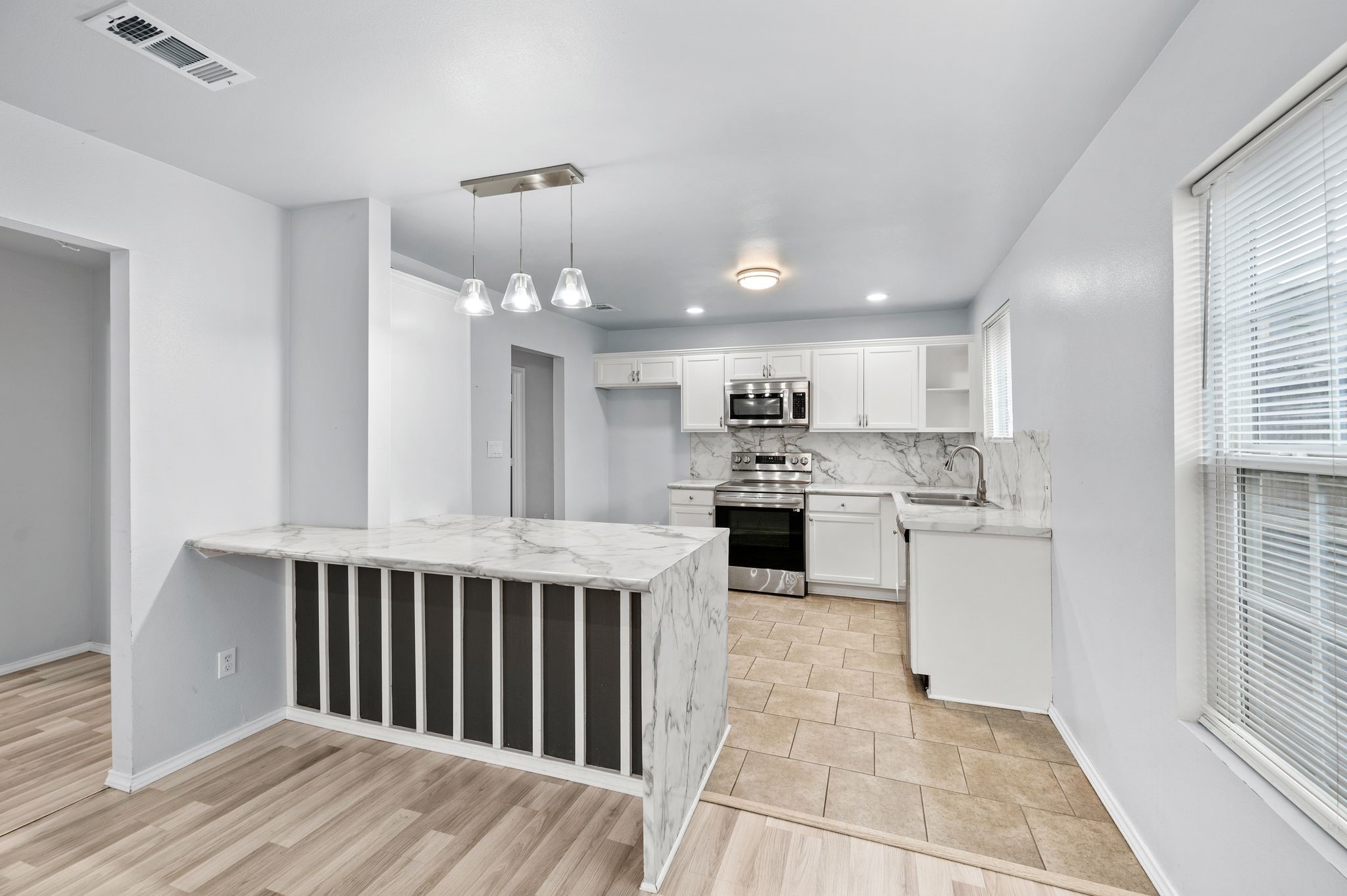 5617 Blackmore Avenue Fort Worth TX 76107