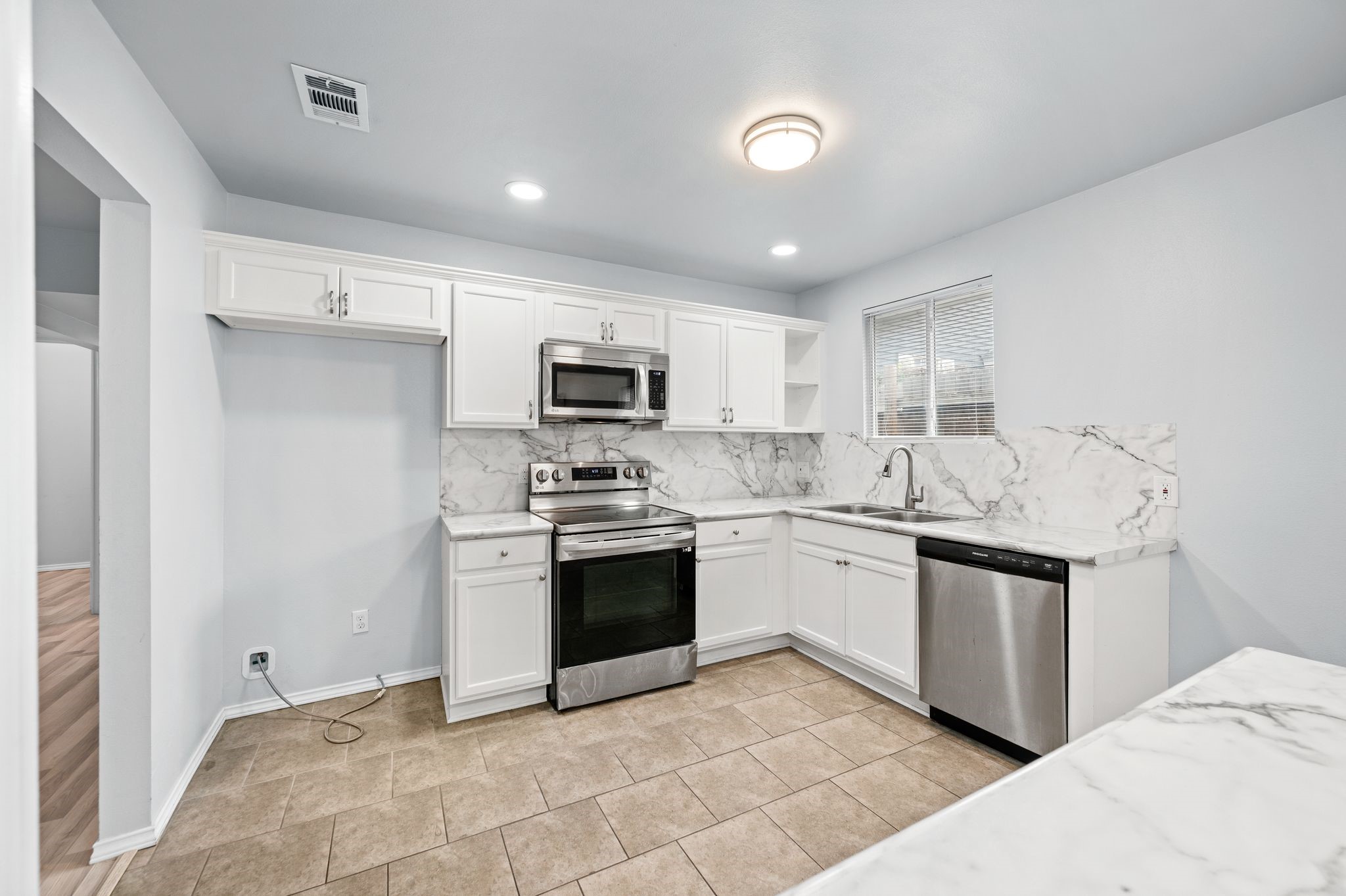 5617 Blackmore Avenue Fort Worth TX 76107
