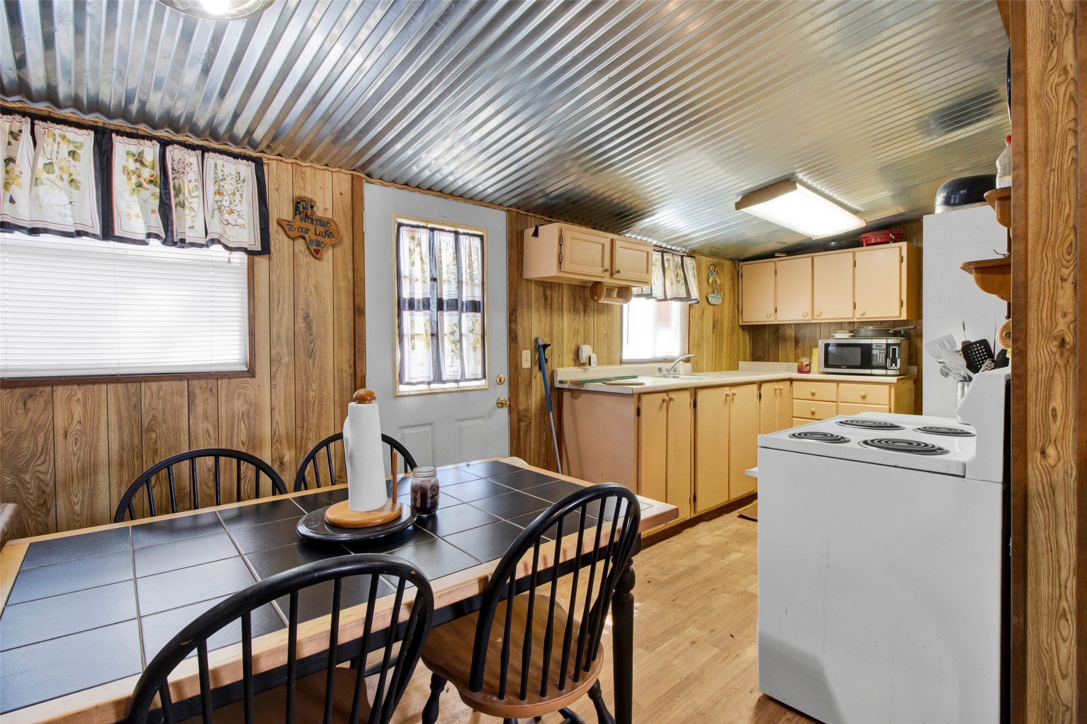 4185 Rock Creek Road Whitesboro TX 76273