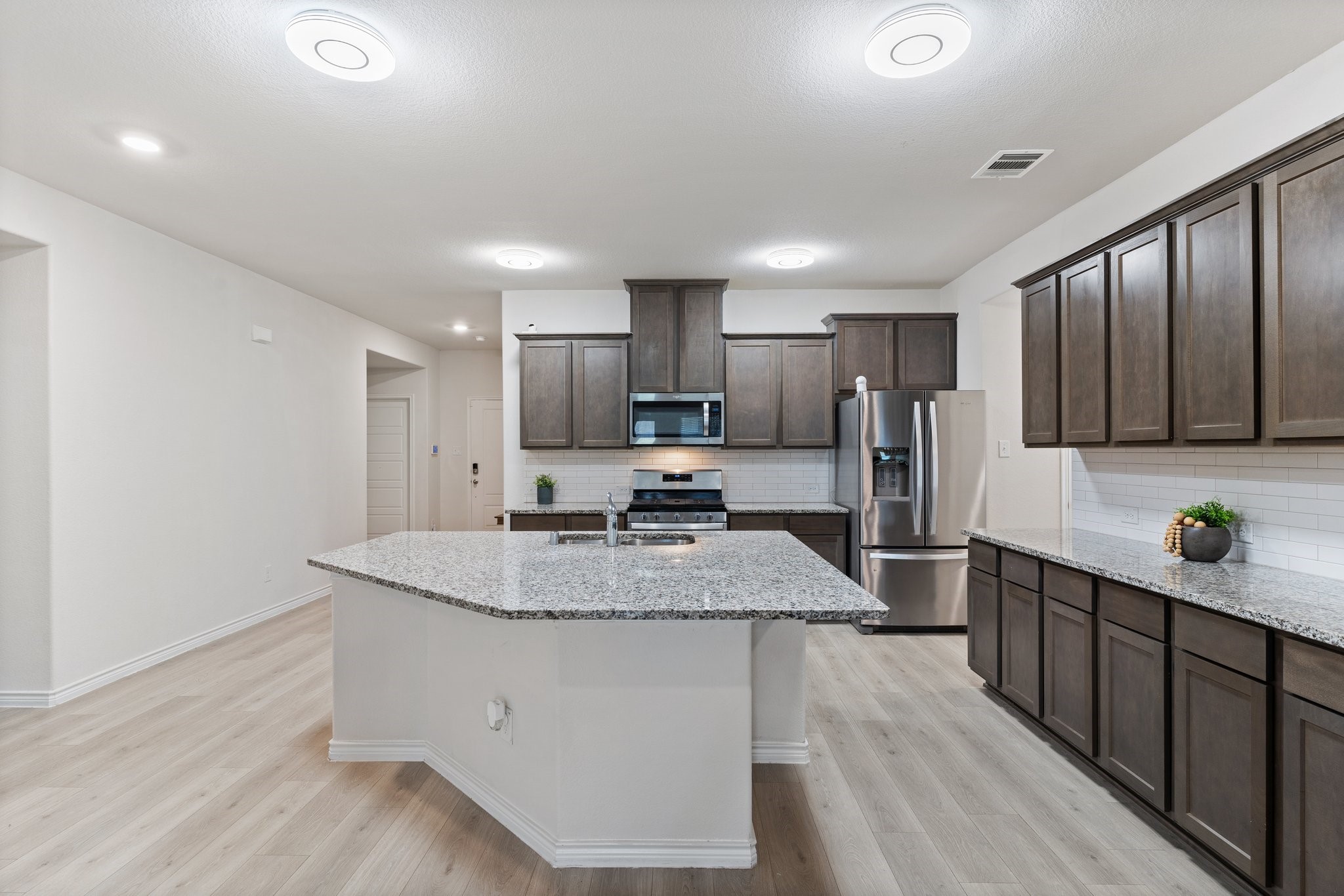 1013 Lawndale Street Celina TX 75009