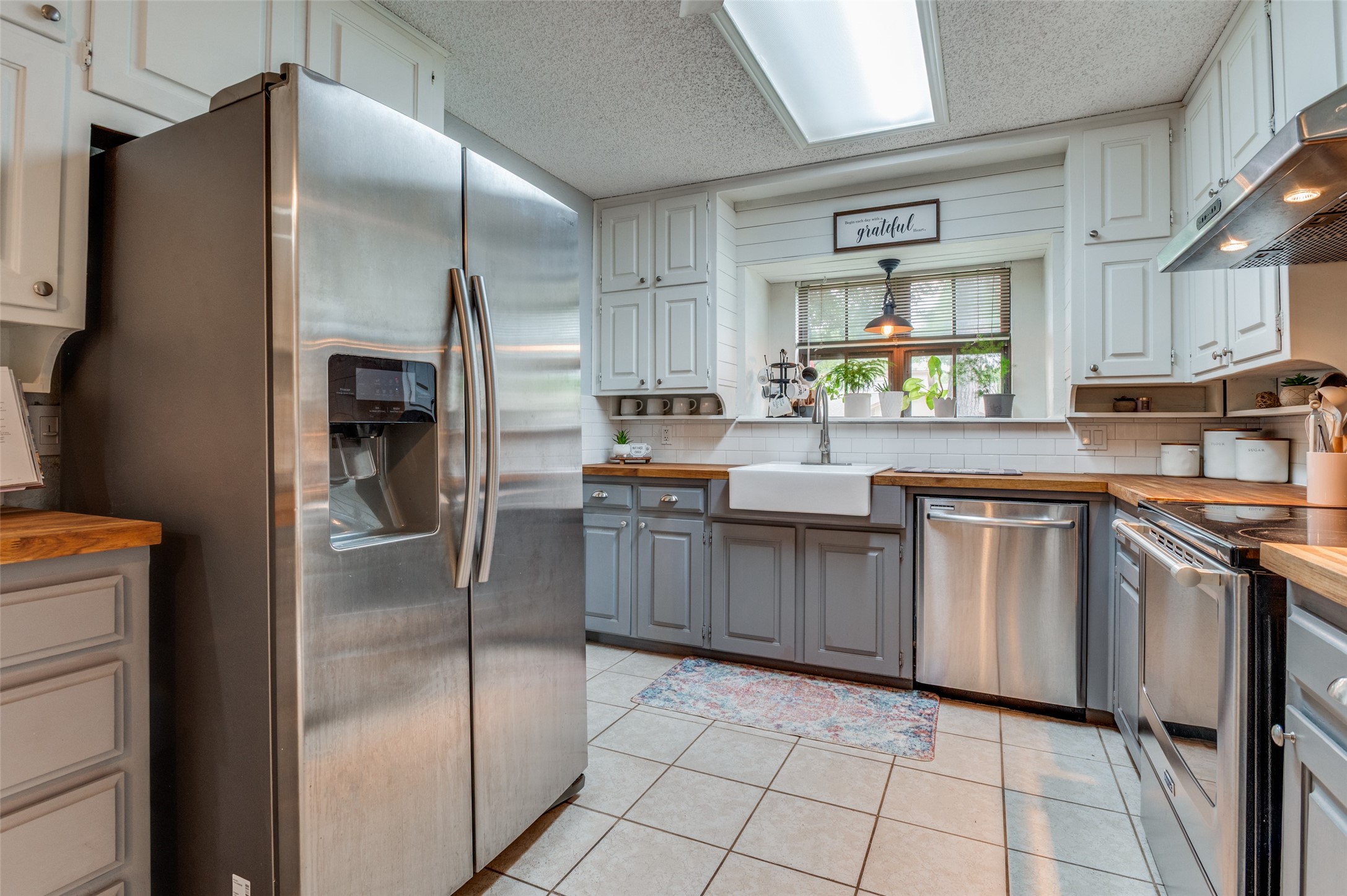 2228 Mountainview Drive Hurst TX 76054
