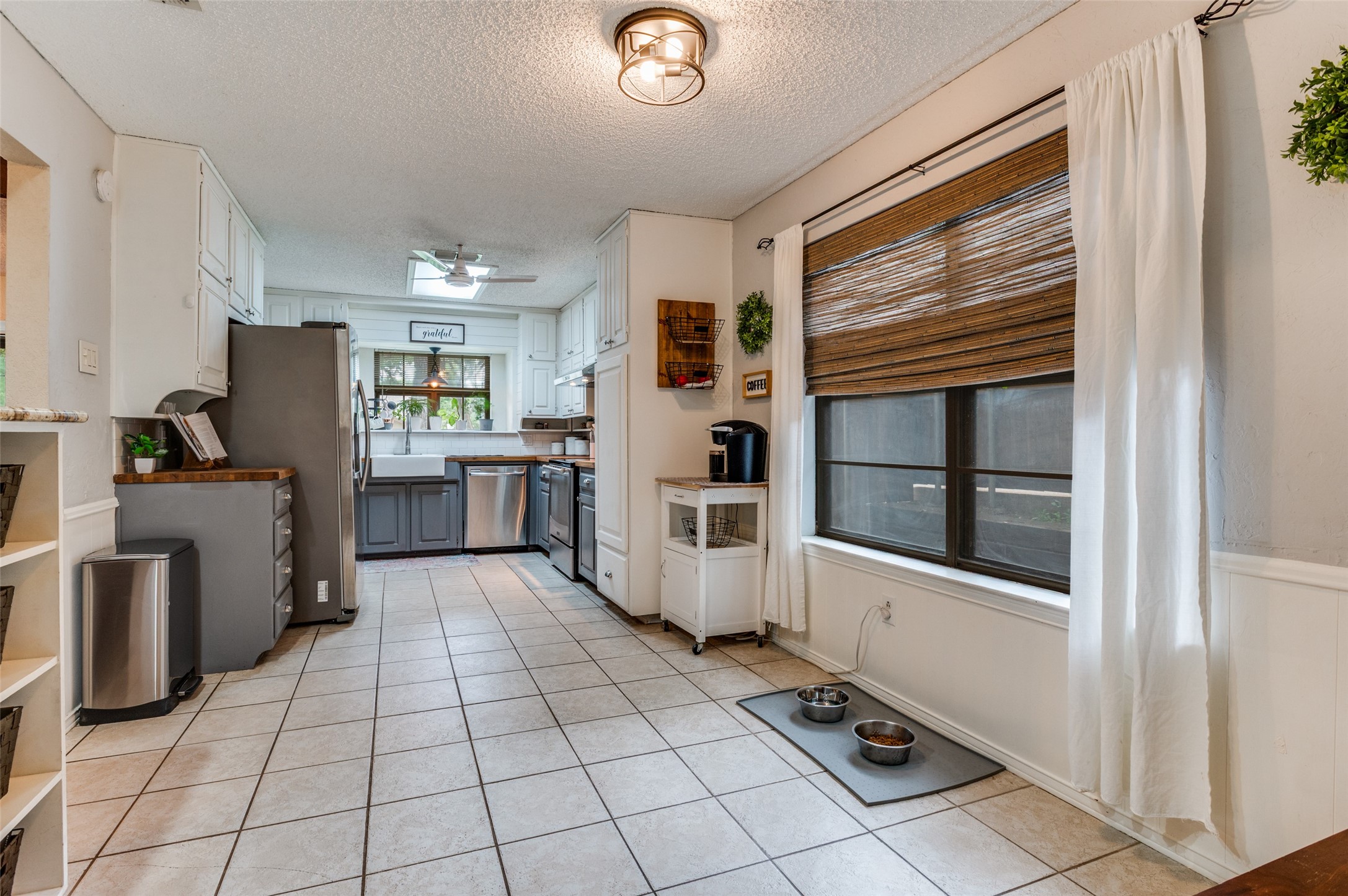 2228 Mountainview Drive Hurst TX 76054