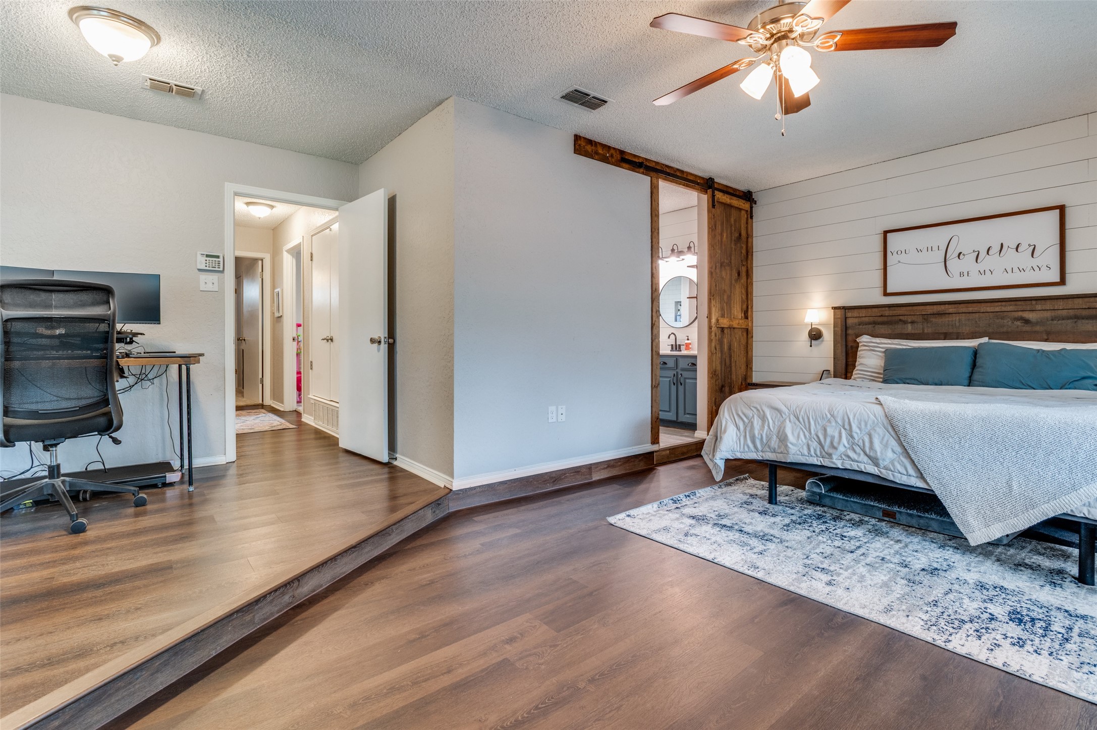 2228 Mountainview Drive Hurst TX 76054