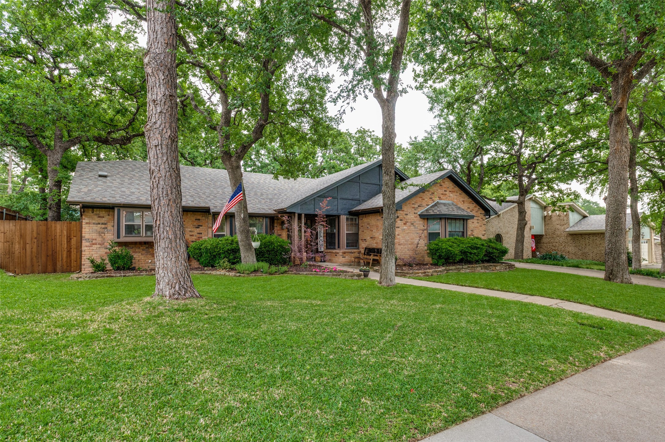 2228 Mountainview Drive Hurst TX 76054