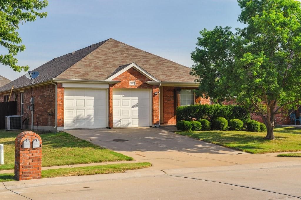212 Bison Meadow Drive Waxahachie TX 75165