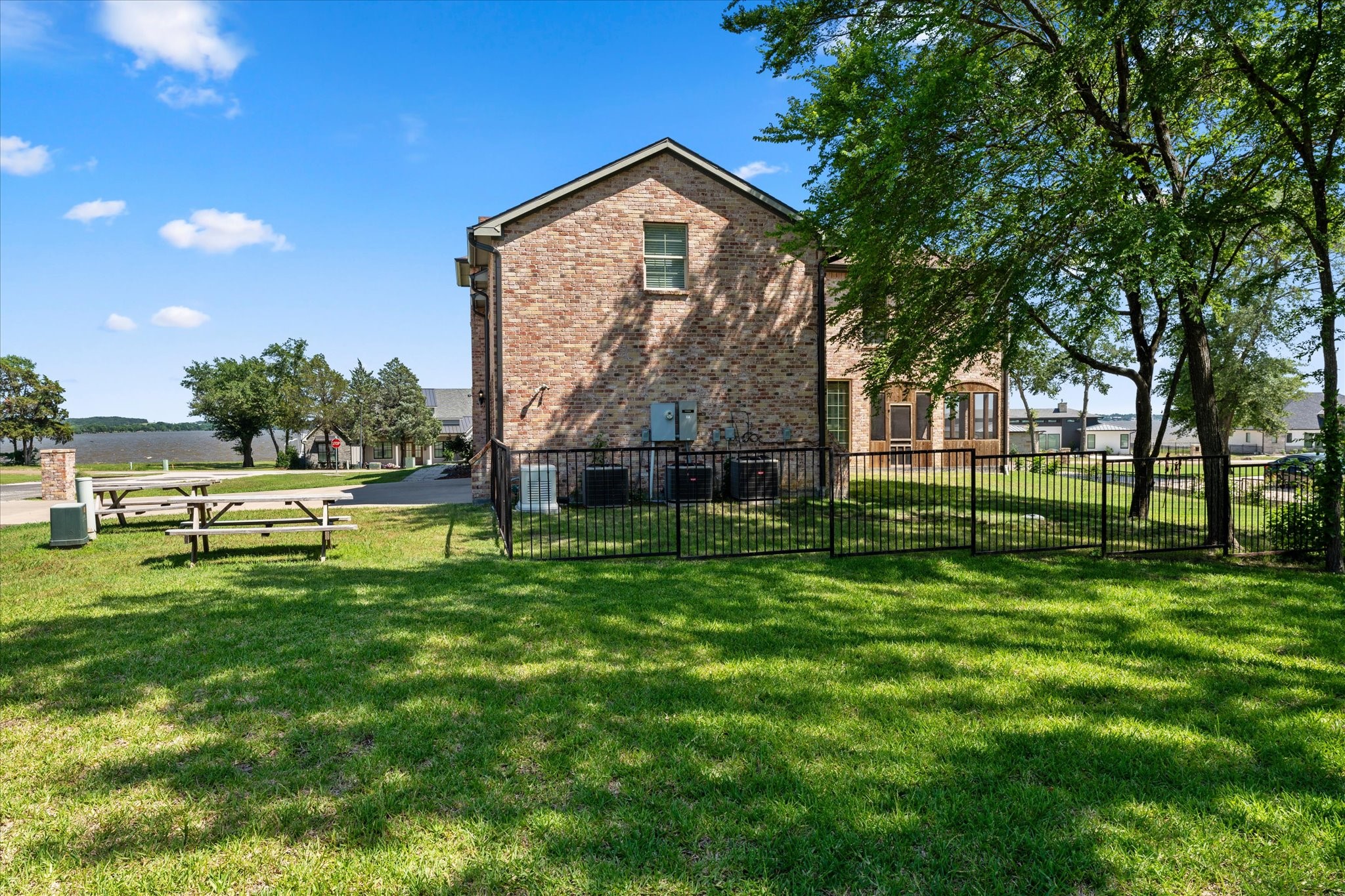 208 Cape Shore Drive Mabank TX 75143