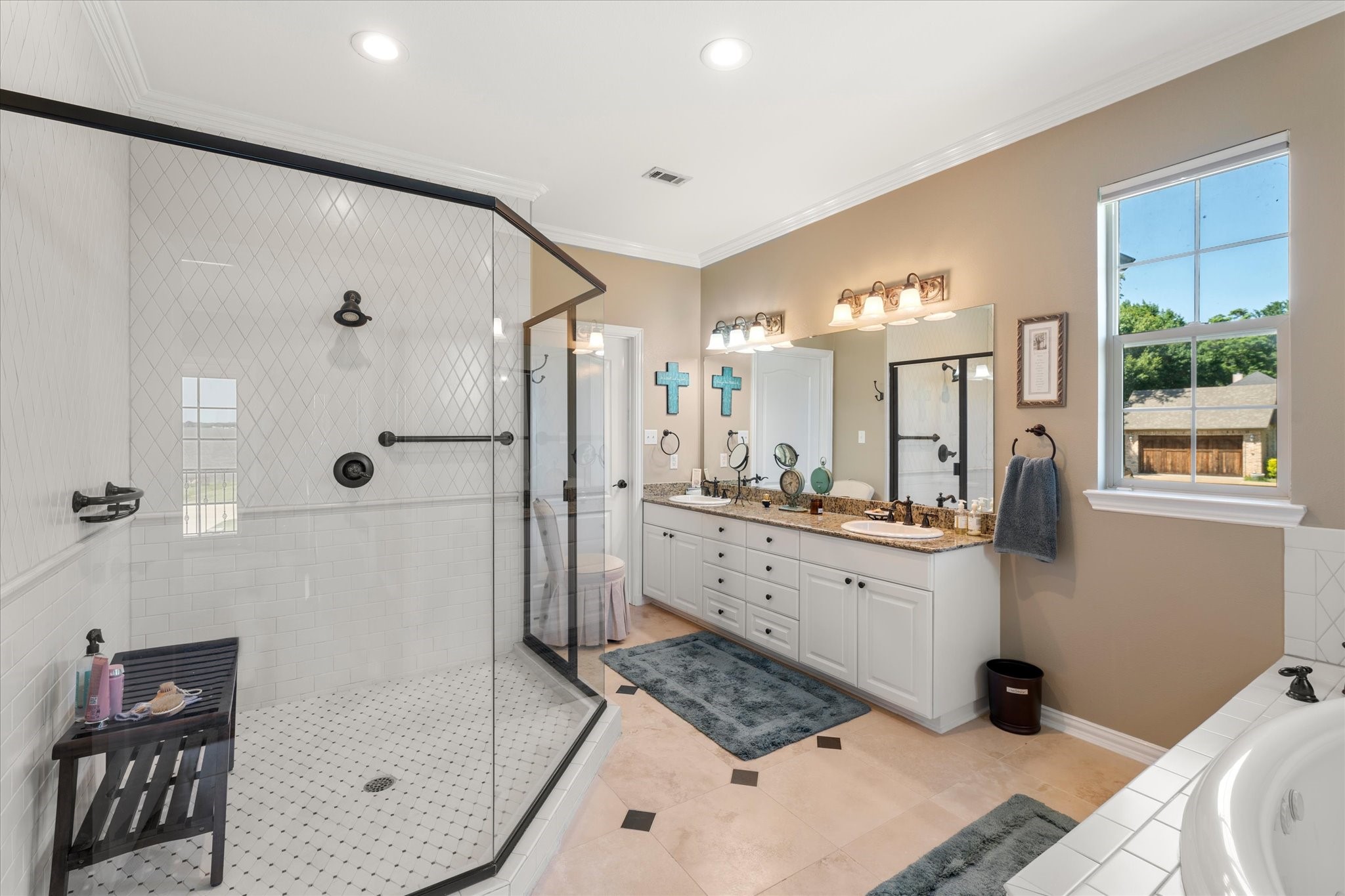 208 Cape Shore Drive Mabank TX 75143