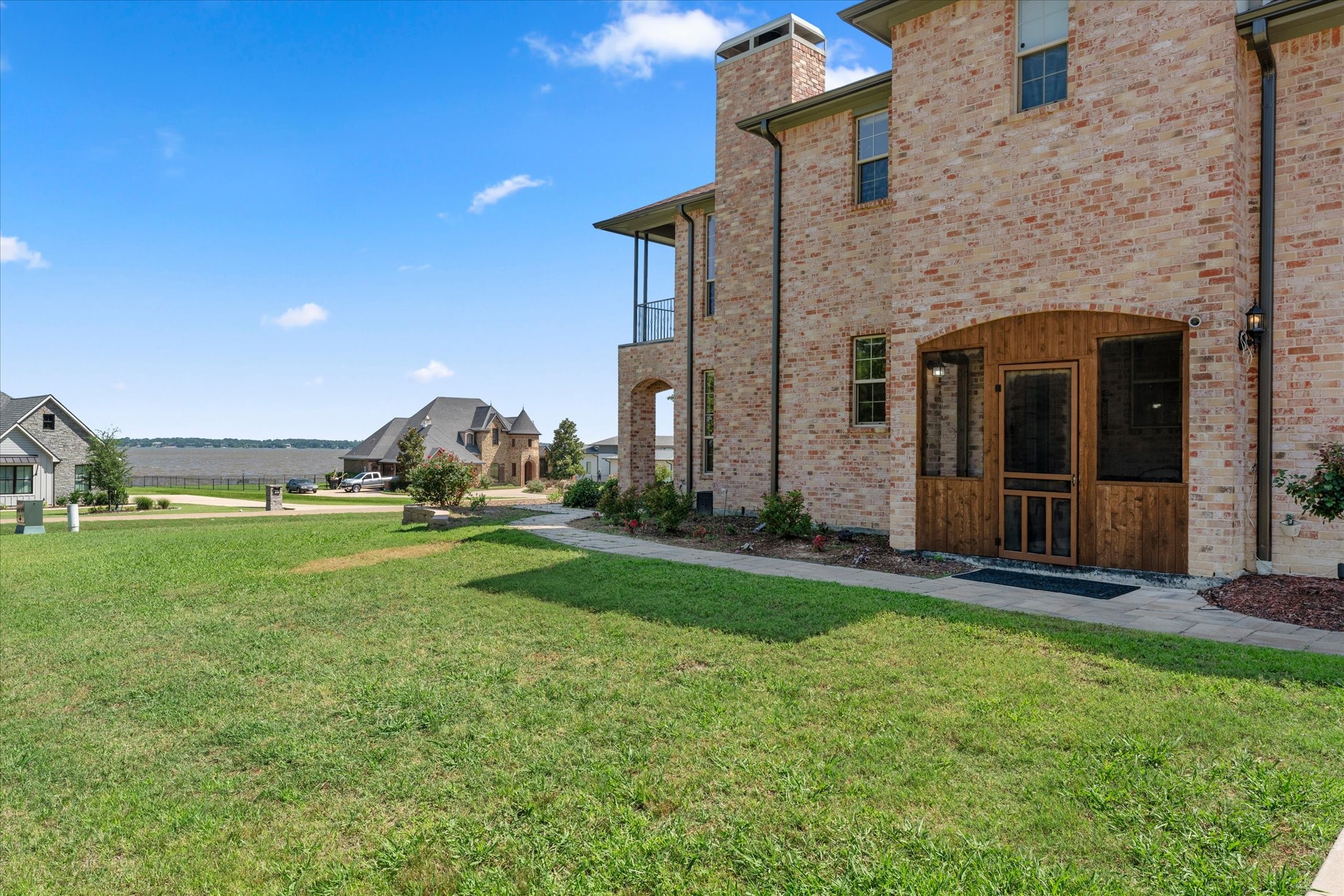 208 Cape Shore Drive Mabank TX 75143