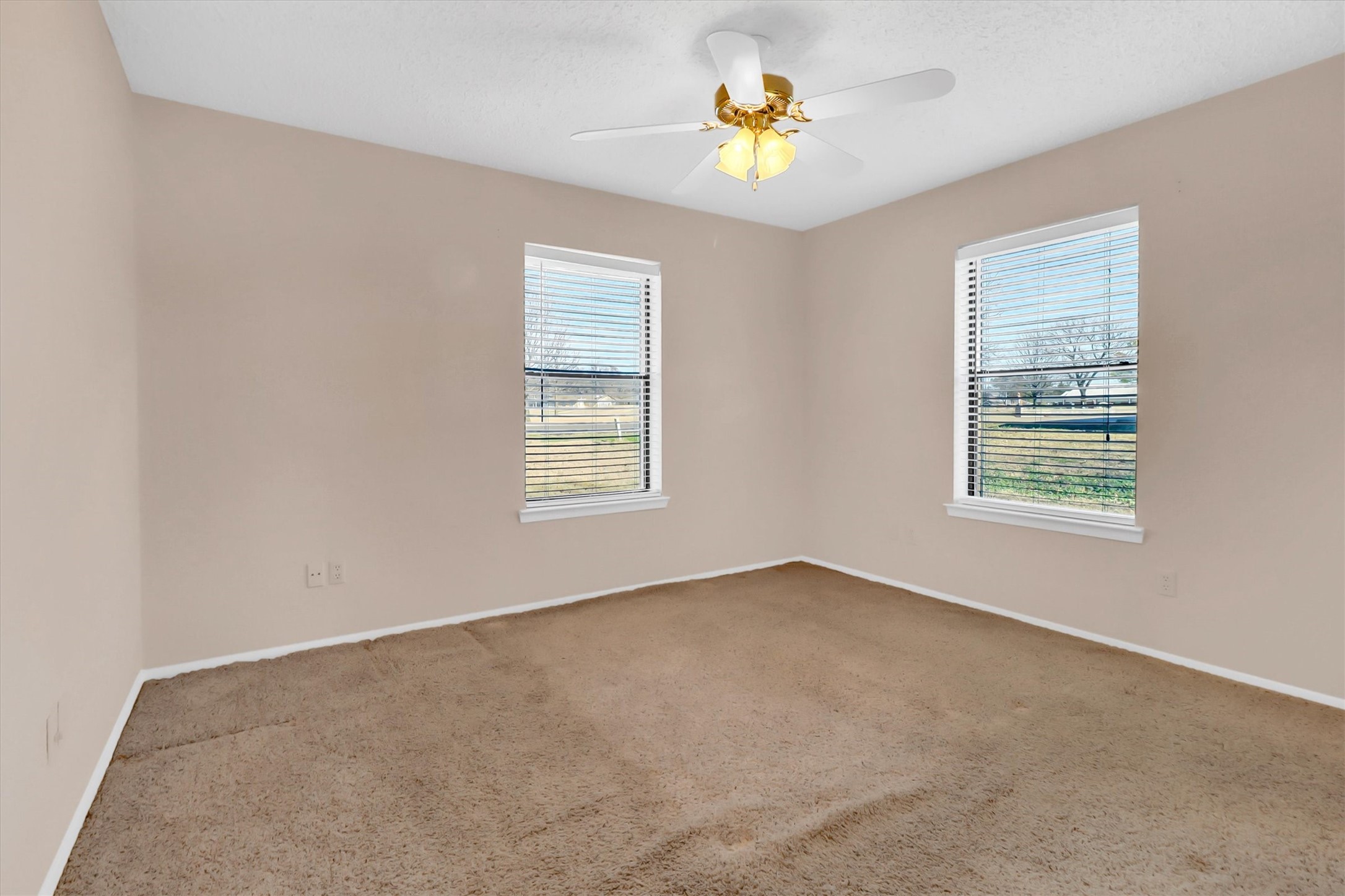 104 Navajo Trail Gainesville TX 76240